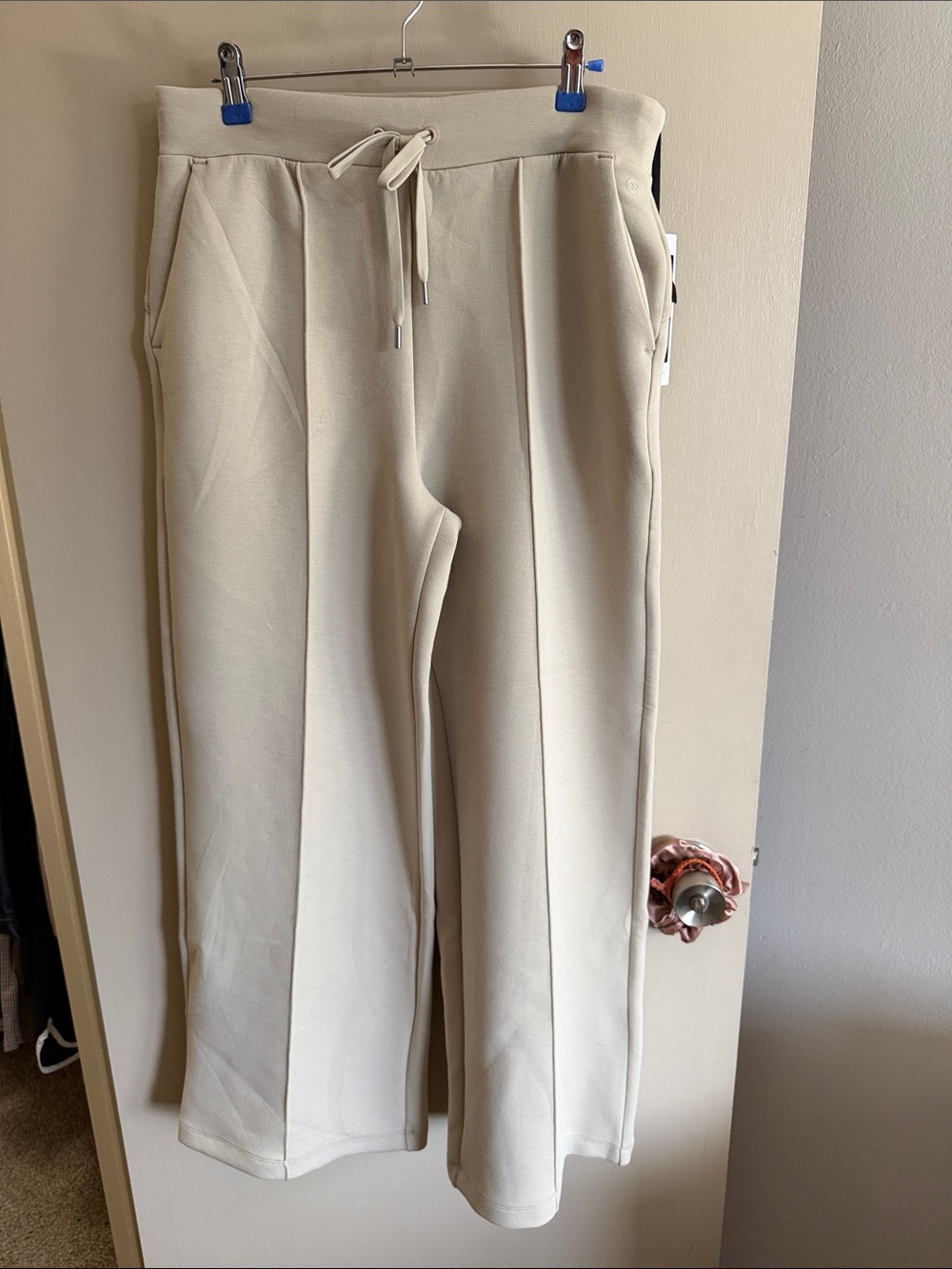 Wide-Leg Drawstring Sweatpants in Cream